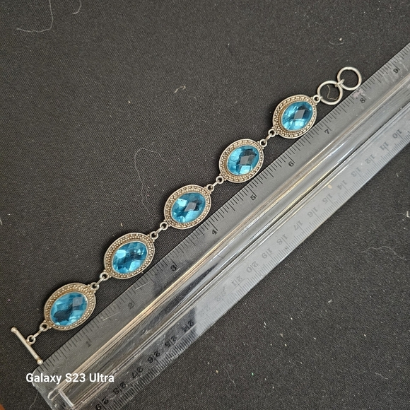 Oval Blue Topaz Cut Stones & Silver Bracelet With Adjustable 'S' Clasp  Size 7.5 - Picture 2 of 6